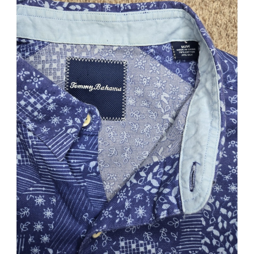 Tommy Bahama Men's Blue Geometric Woven Short Sleeve Button-Up Shirt Pockets M - Picture 3 of 7